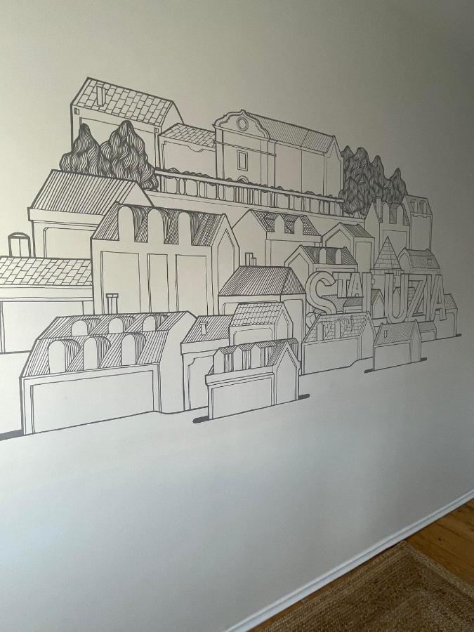 Lisbon Check-In Guesthouse ภายนอก รูปภาพ