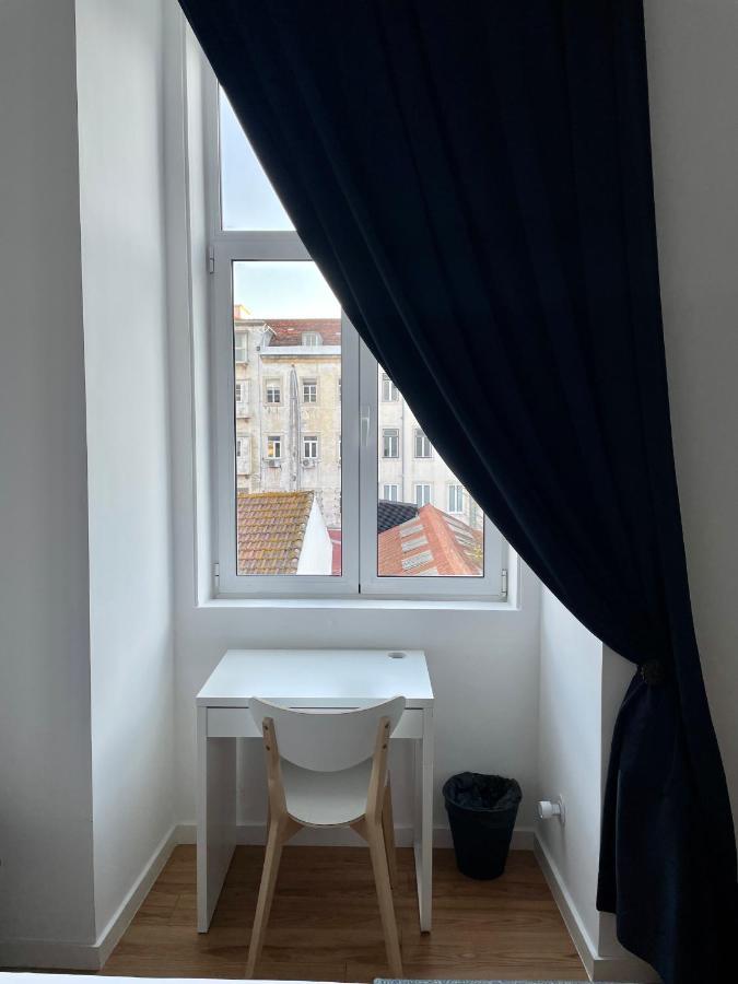 Lisbon Check-In Guesthouse ภายนอก รูปภาพ