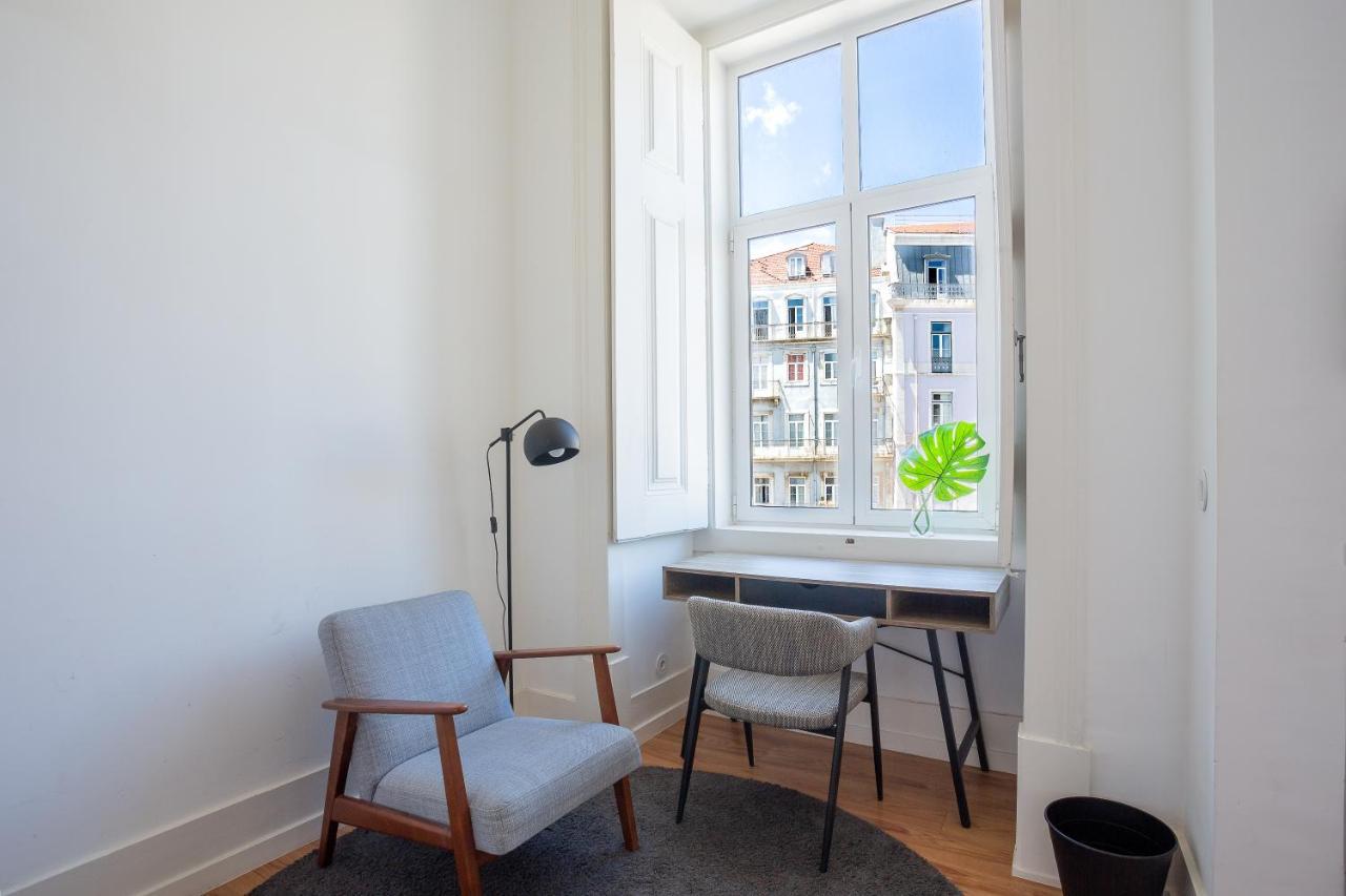 Lisbon Check-In Guesthouse ภายนอก รูปภาพ