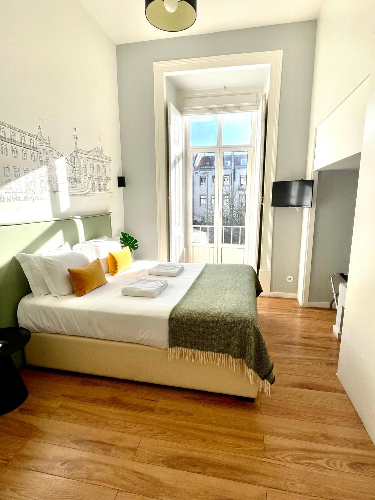 Lisbon Check-In Guesthouse ภายนอก รูปภาพ